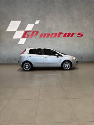 FIAT PUNTO 1.6 ESSENCE 16V FLEX 4P MANUAL FIAT PUNTO 1.6 ESSENCE 16V FLEX 4P MANUAL